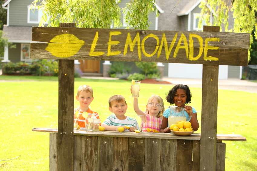 Children with lemonade stand